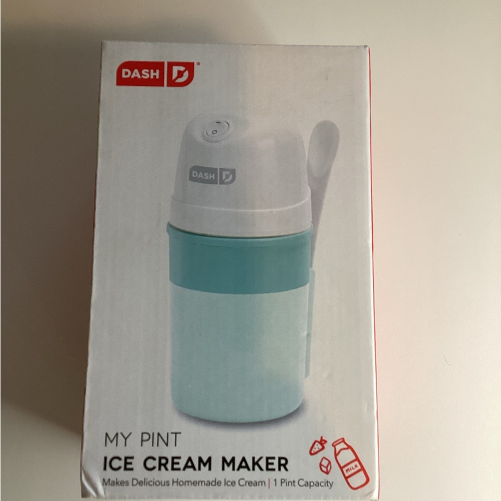 Dash My Pint Ice Cream Yogurt Sorbet Maker Aqua & White w/ Mixing Spoon, New